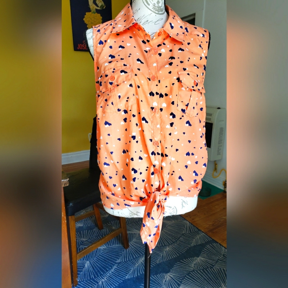 Button-up tie top